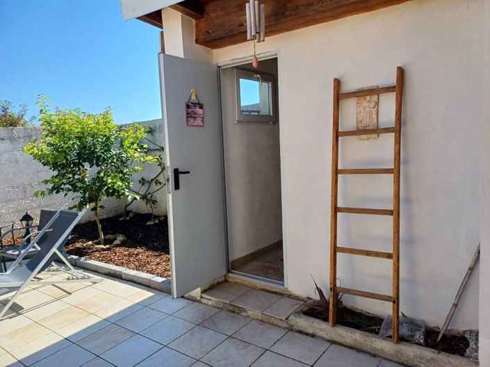 Image No.8-3 Bed Villa for sale