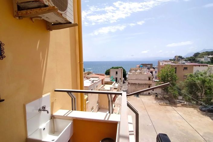 Image No.20-2 Bed Apartment for sale