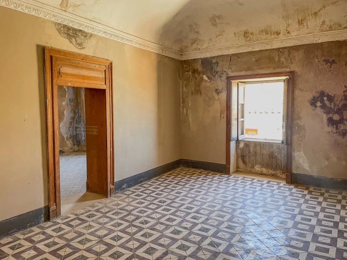 Image No.5-Maison de 5 chambres à vendre à Collesano