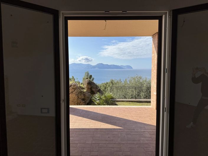 Image No.19-Villa de 4 chambres à vendre à Bagheria