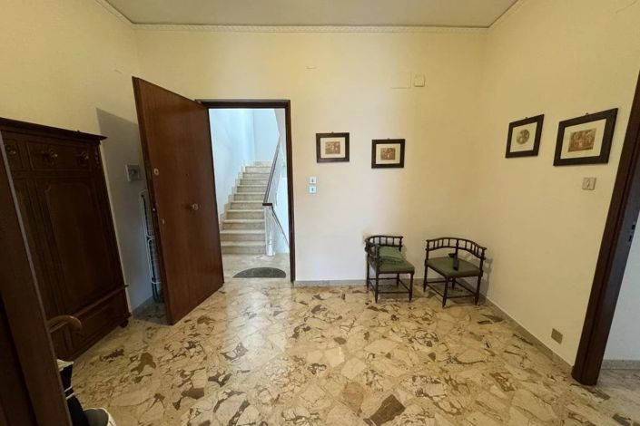 Image No.10-3 Bed Apartment for sale