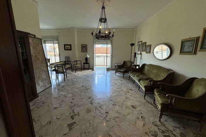 Image No.11-3 Bed Apartment for sale