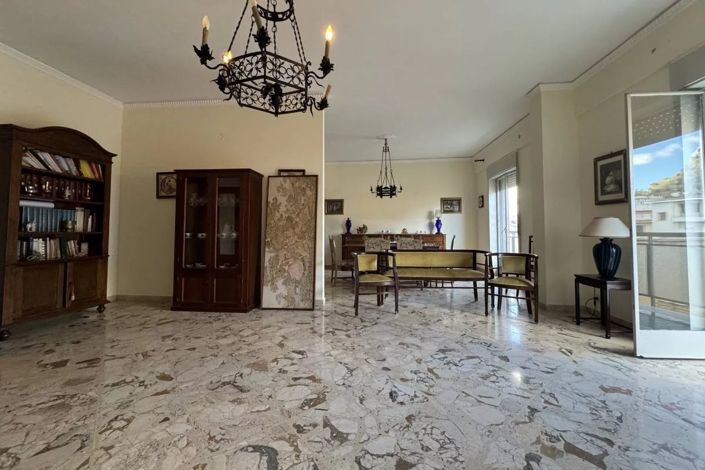 Image No.14-3 Bed Apartment for sale