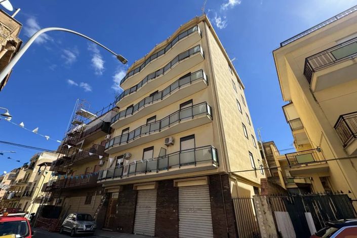 Image No.2-3 Bed Apartment for sale