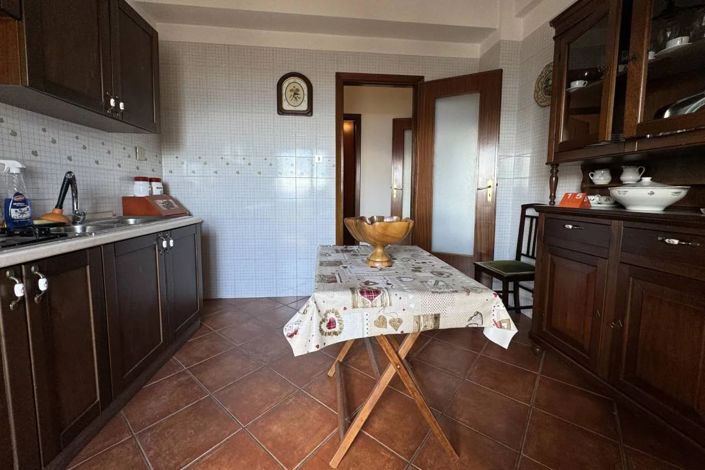 Image No.23-3 Bed Apartment for sale