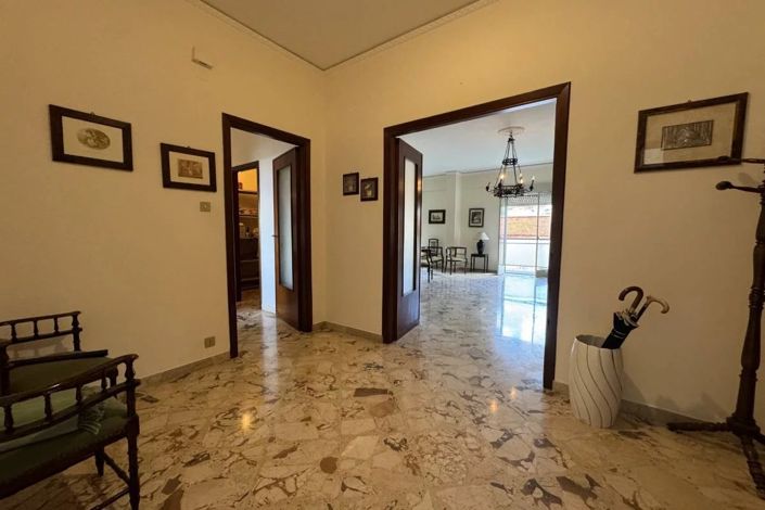 Image No.9-3 Bed Apartment for sale