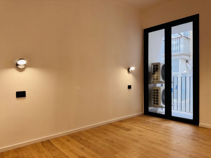 Image No.12-2 Bed Apartment for sale