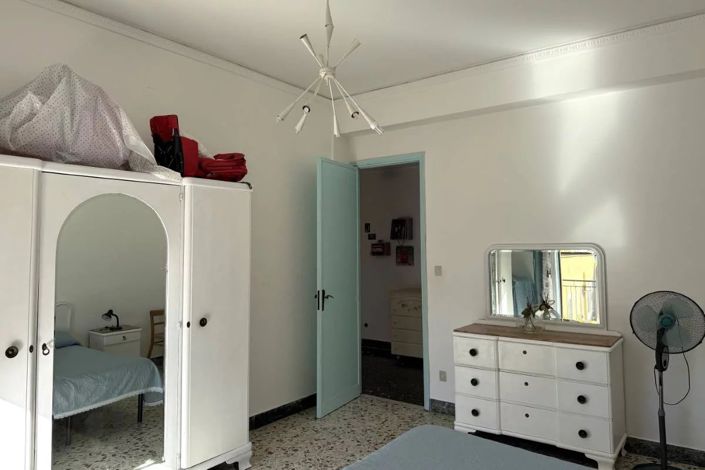 Image No.10-3 Bed Apartment for sale