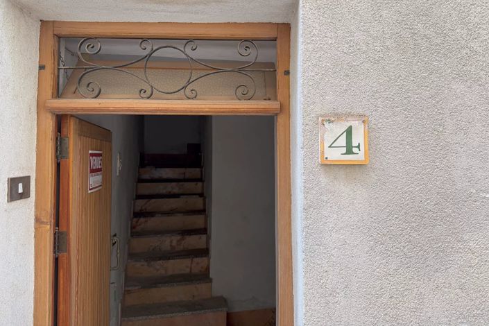 Image No.17-1 Bed House for sale