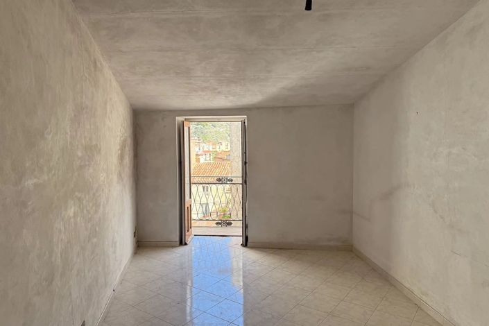 Image No.4-1 Bed House for sale