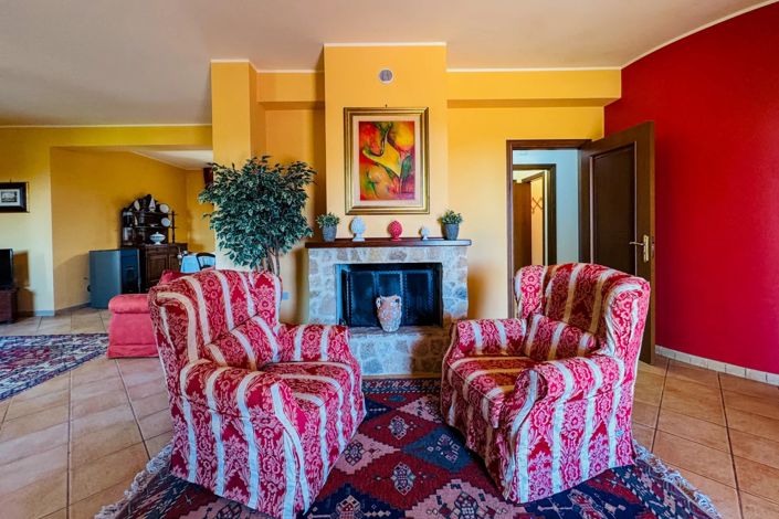 Image No.11-4 Bed Villa for sale