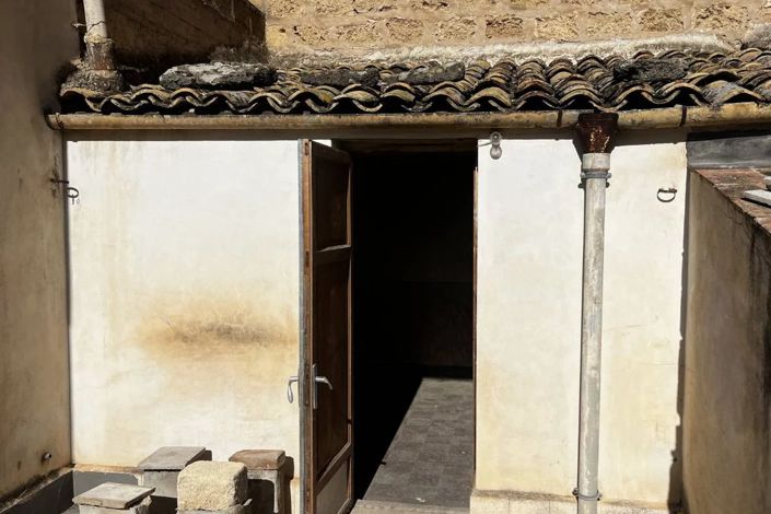 Image No.11-2 Bed House for sale