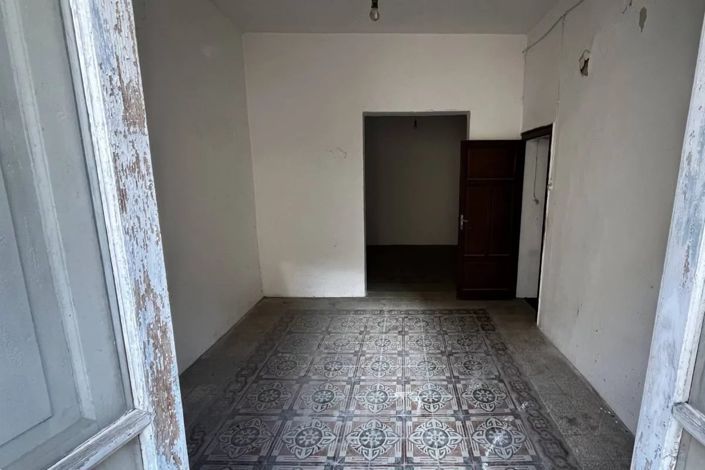 Image No.8-2 Bed House for sale