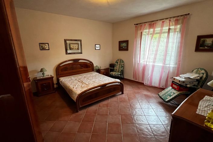 Image No.14-2 Bed House for sale