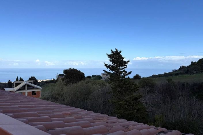 Image No.2-Maison de 4 chambres à vendre à Termini Imerese