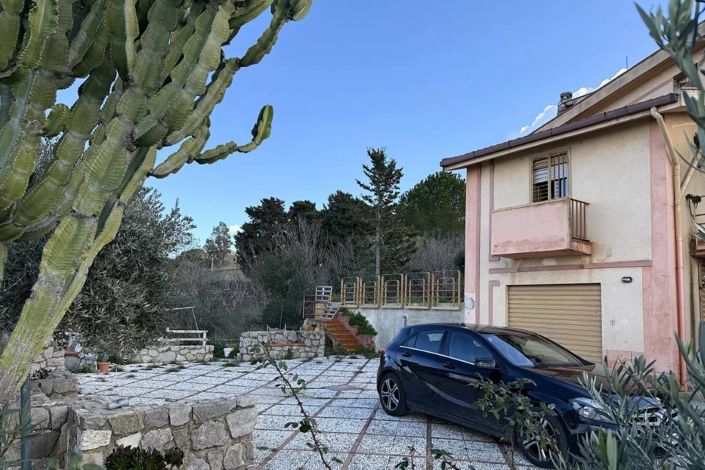 Image No.23-Maison de 4 chambres à vendre à Termini Imerese