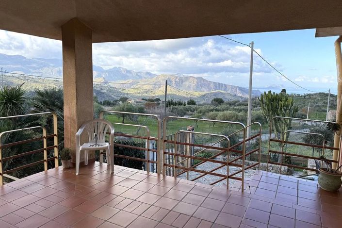 Image No.4-Maison de 4 chambres à vendre à Termini Imerese