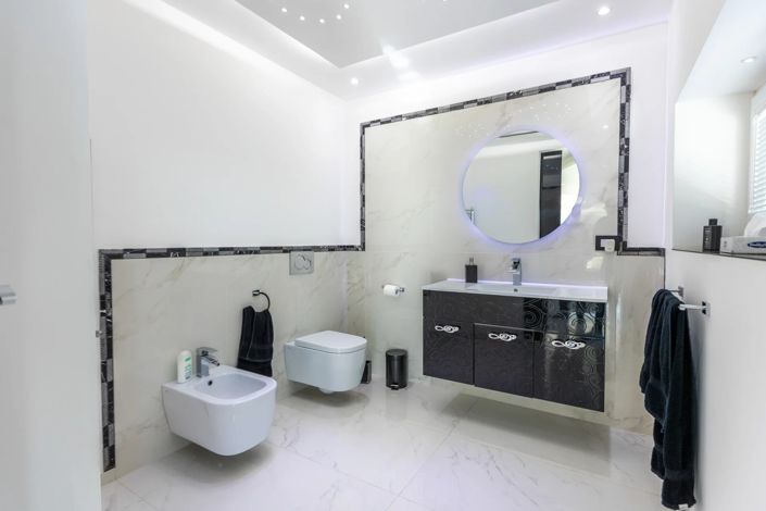 Image No.15-2 Bed Villa for sale