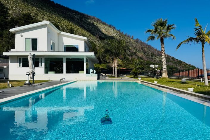 Image No.8-2 Bed Villa for sale