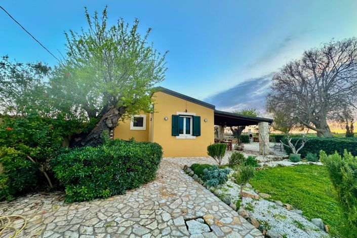 Image No.1-1 Bed House for sale