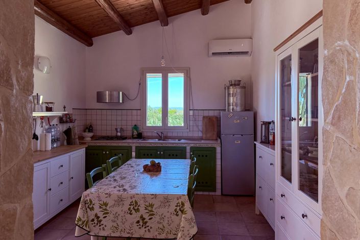 Image No.8-1 Bed House for sale