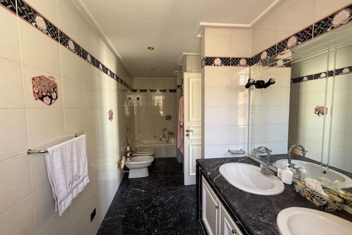 Image No.30-Villa de 5 chambres à vendre à Bagheria