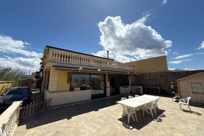 Image No.2-Villa de 3 chambres à vendre à Bagheria