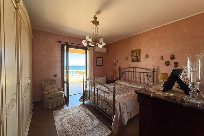 Image No.25-Villa de 3 chambres à vendre à Bagheria