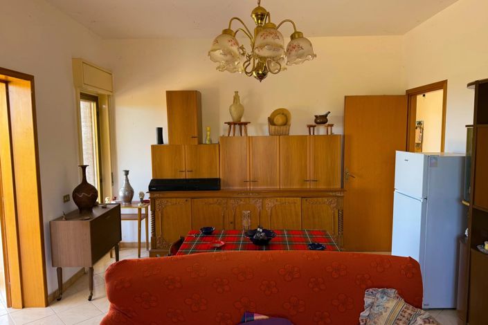 Image No.23-2 Bed Commercial for sale