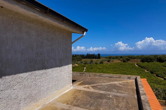 Image No.25-2 Bed Commercial for sale