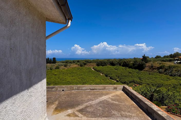 Image No.28-2 Bed Commercial for sale