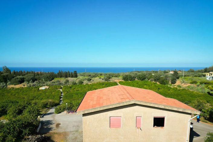 Image No.3-2 Bed Commercial for sale