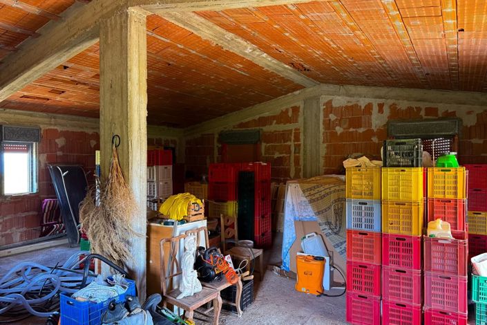 Image No.30-2 Bed Commercial for sale