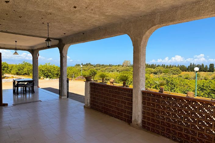 Image No.6-2 Bed Commercial for sale