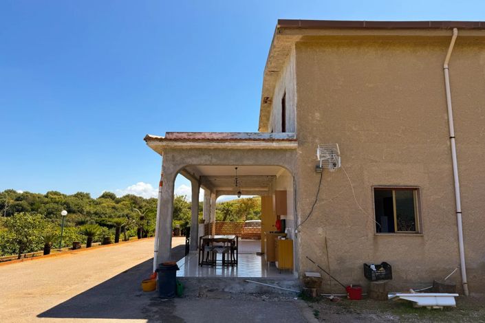 Image No.7-2 Bed Commercial for sale