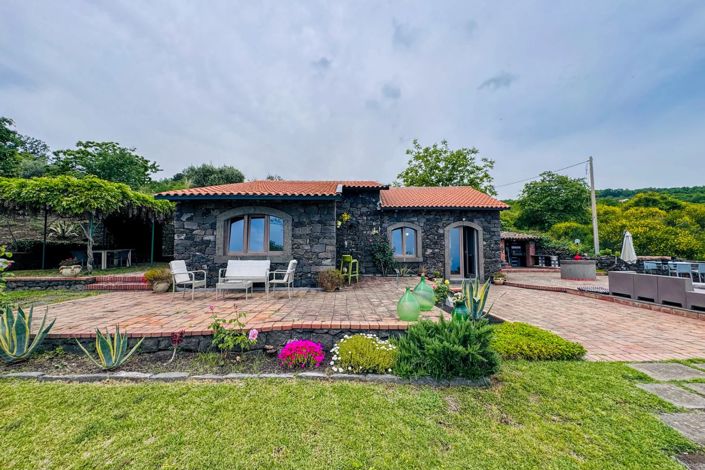 Image No.3-1 Bed Villa for sale