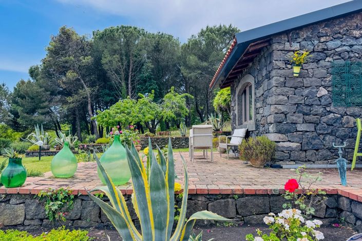 Image No.9-1 Bed Villa for sale