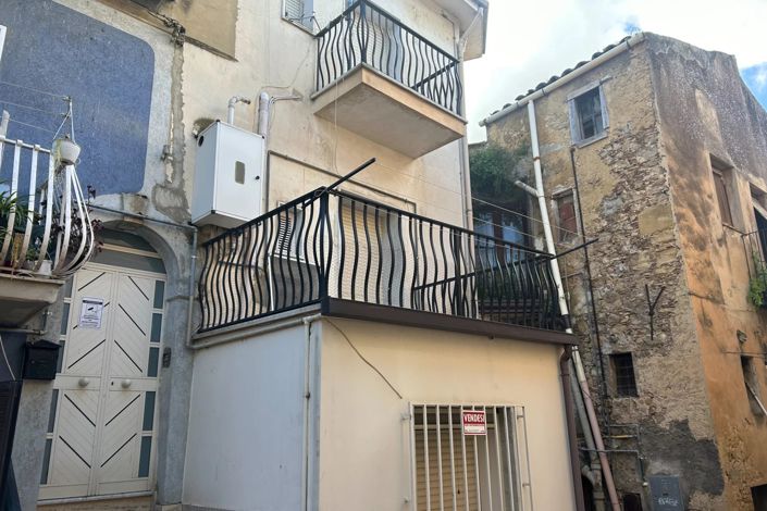 Image No.23-2 Bed House for sale