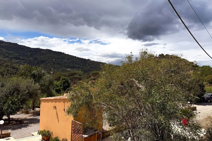 Image No.4-10 Bed Apartment for sale