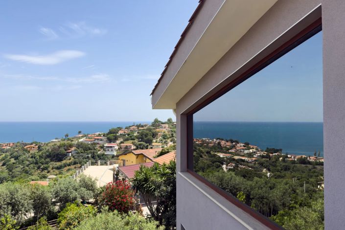 Image No.1-4 Bed Villa for sale