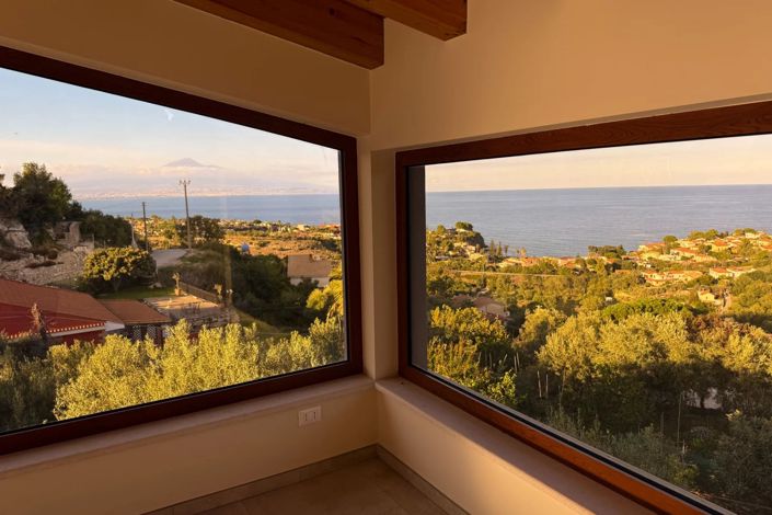 Image No.15-4 Bed Villa for sale