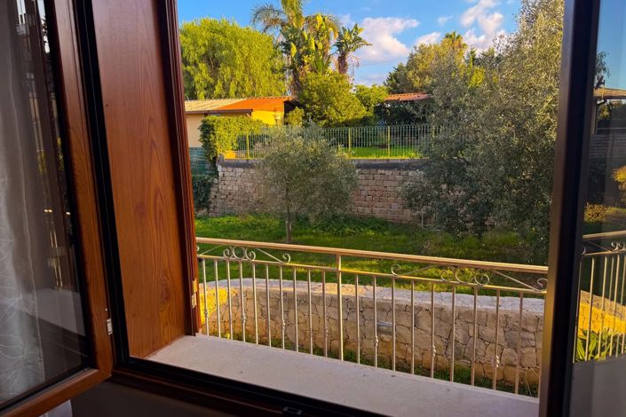 Image No.18-4 Bed Villa for sale