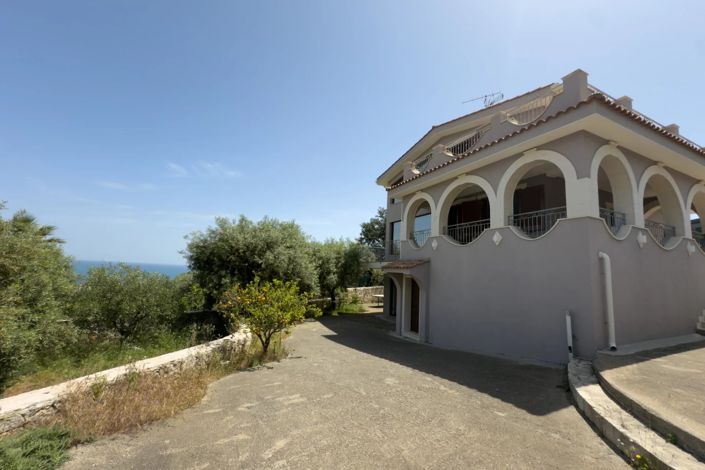 Image No.3-4 Bed Villa for sale