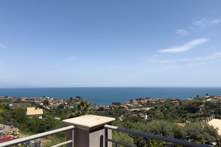 Image No.4-4 Bed Villa for sale