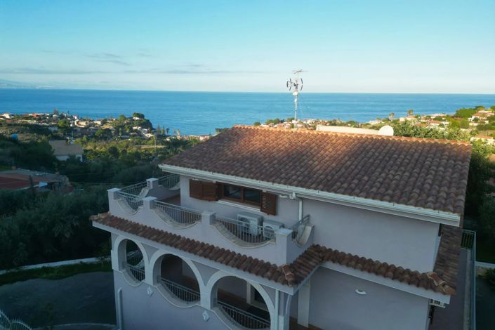 Image No.4-4 Bed Villa for sale