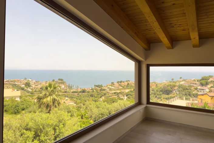 Image No.6-4 Bed Villa for sale