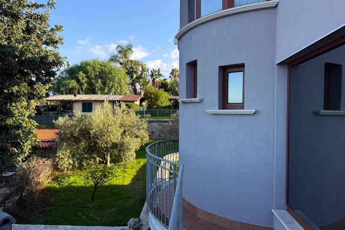 Image No.9-4 Bed Villa for sale