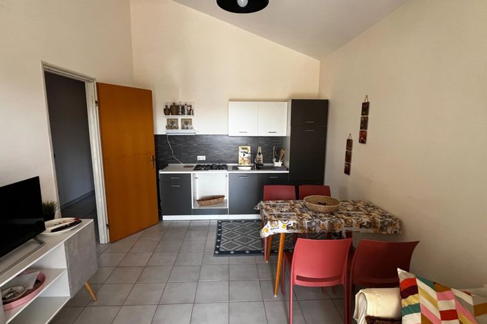 Image No.18-3 Bed House for sale