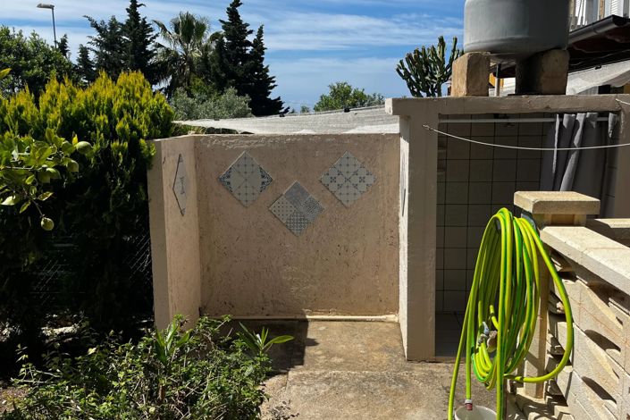 Image No.9-3 Bed House for sale