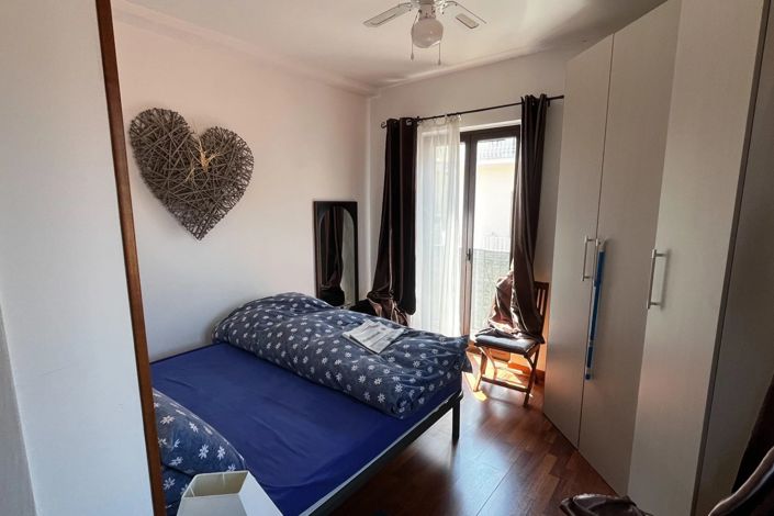 Image No.10-1 Bed Apartment for sale